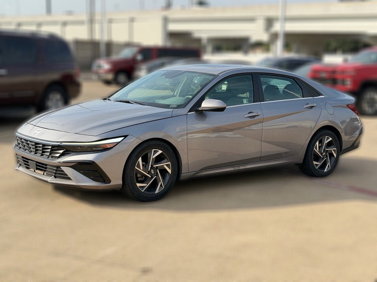 Used 2025 Hyundai Elantra SEL FWD image 2