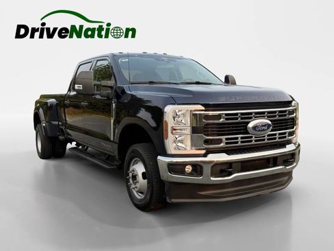 Used 2025 Ford F350 XLT AWD/4WD image 3