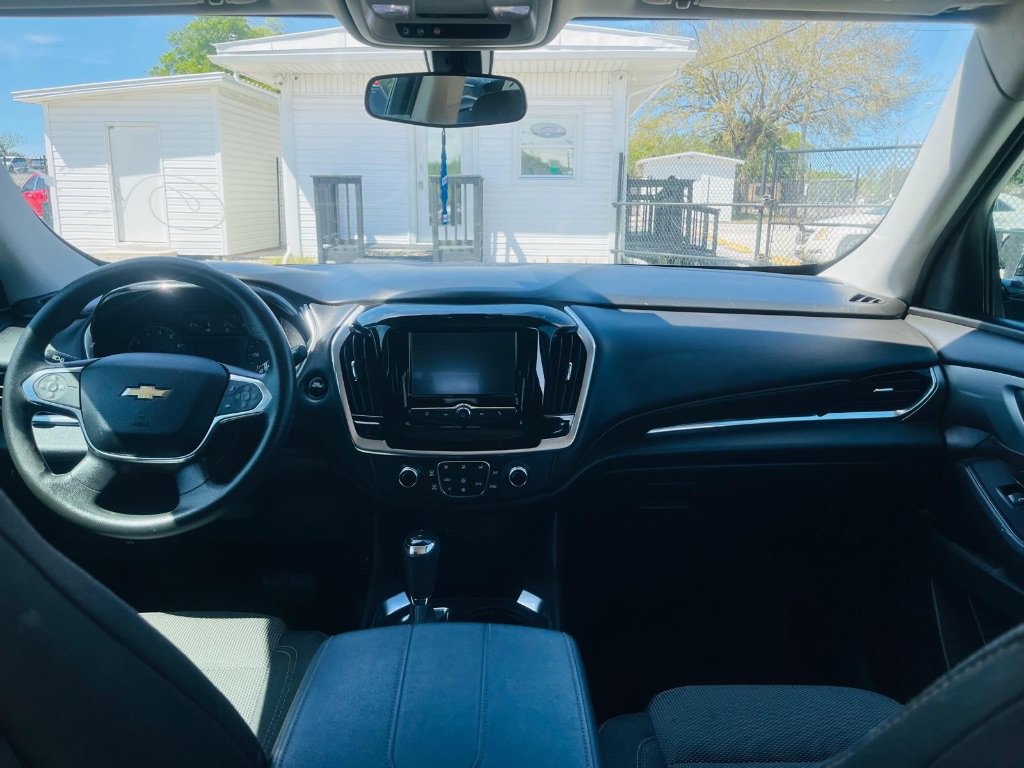 Used 2019 Chevrolet Traverse LS AWD/4WD image 9
