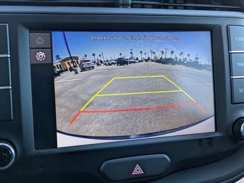 Used 2024 Kia Soul LX image 13