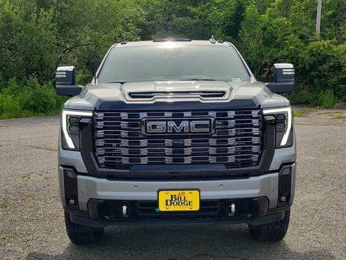 New 2026 GMC Sierra 2500 Denali Ultimate AWD/4WD image 10