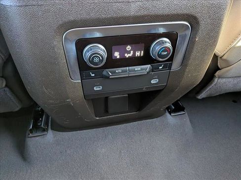 Used 2024 Chevrolet Tahoe Z71 w/ Luxury Package image 18