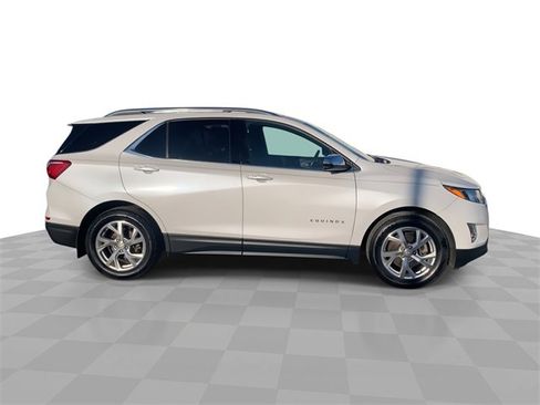 Used 2018 Chevrolet Equinox LT image 9