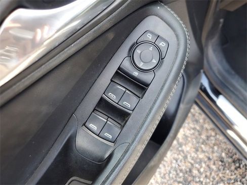 Used 2022 Buick Encore GX Preferred w/ Cold Weather Comfort Package image 18