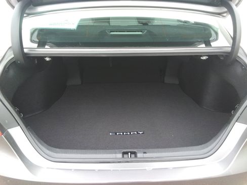 Used 2018 Toyota Camry SE image 8