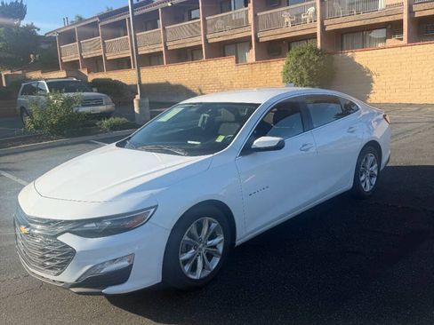 Used 2020 Chevrolet Malibu LT FWD image 1