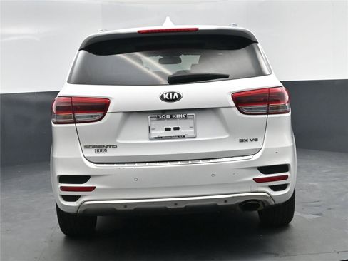 Used 2016 Kia Sorento SX image 15