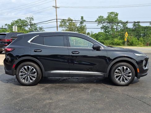 Used 2025 Buick Envision Preferred AWD/4WD image 7
