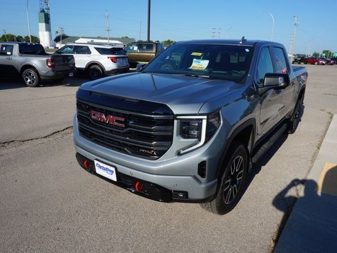 Used 2026 GMC Sierra 1500 AT4 w/ AT4 Premium Package AWD/4WD image 6