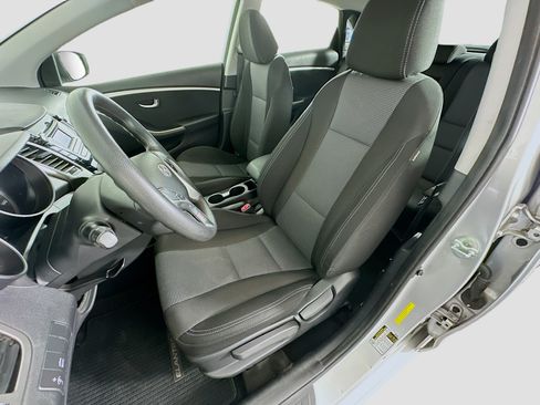 Used 2014 Hyundai Elantra GT FWD image 13
