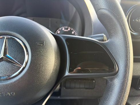 Used 2023 Mercedes-Benz Sprinter 2500 image 23