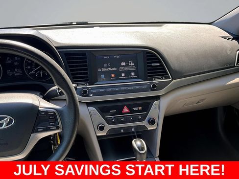 Used 2017 Hyundai Elantra SE FWD image 12