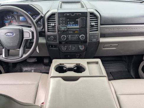 Used 2018 Ford F250 XL w/ Power Equipment Group AWD/4WD image 22