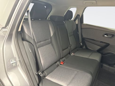 Used 2023 Nissan Rogue SV AWD/4WD image 17