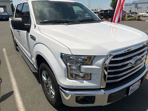 Used 2015 Ford F150 XLT w/ Equipment Group 302A Luxury RWD image 5
