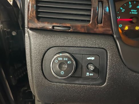 Used 2014 Chevrolet Impala Limited LS image 12