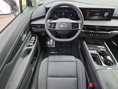 Certified 2025 Nissan Murano SV image 11