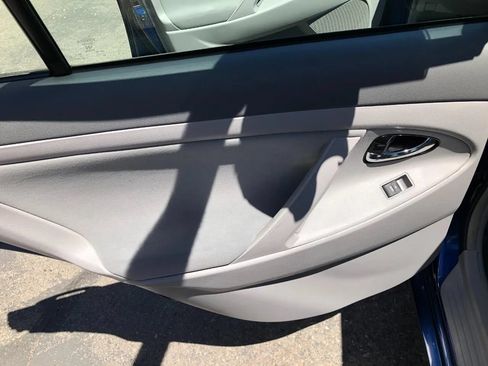 Used 2010 Toyota Camry FWD image 29