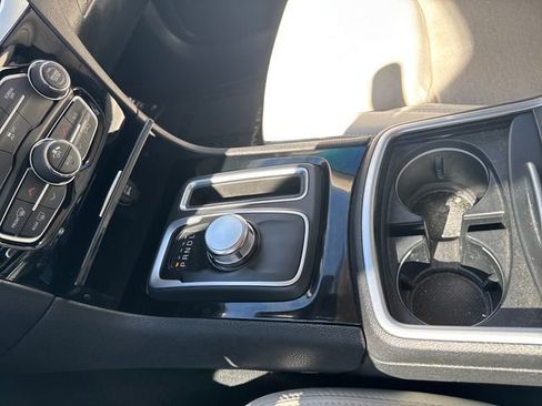 Used 2023 Chrysler 300 Touring w/ Sport Appearance Package image 24