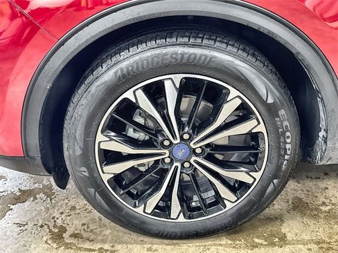 Used 2021 Ford Escape SE w/ SE Sport Appearance Package image 33