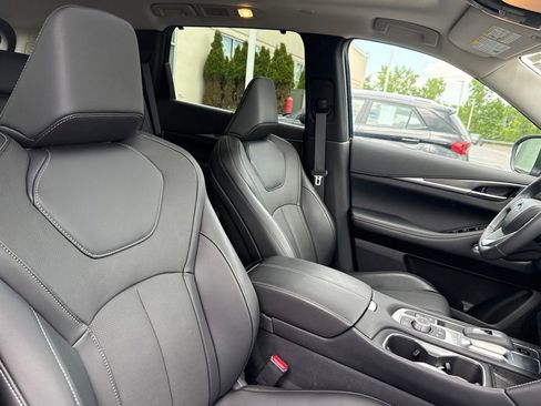 Certified 2026 INFINITI QX60 Luxe w/ Cargo Package AWD/4WD image 35