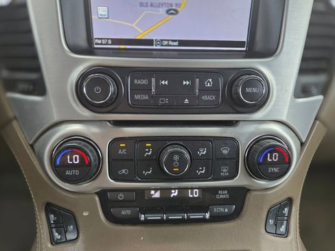 Used 2018 GMC Yukon SLT w/ Open Road Package AWD/4WD image 24