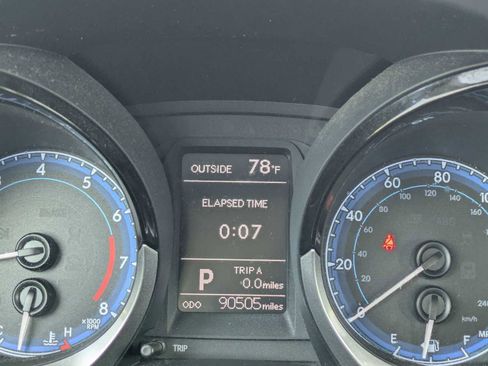 Used 2015 Toyota Corolla S image 28