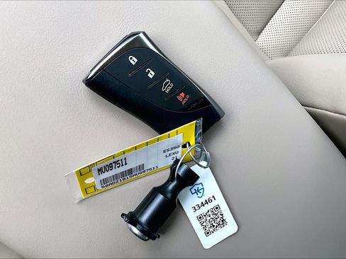 Used 2021 Lexus ES 350 w/ Premium Package FWD image 15