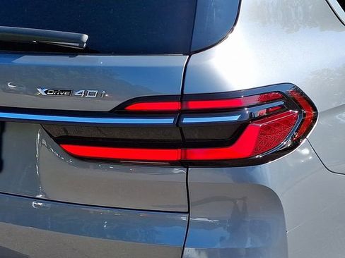 Used 2024 BMW X7 xDrive40i image 12