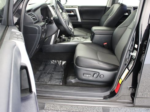 Used 2023 Toyota 4Runner SR5 Premium w/ Moonroof Package AWD/4WD image 14