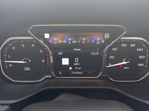 Used 2021 GMC Yukon Denali image 22