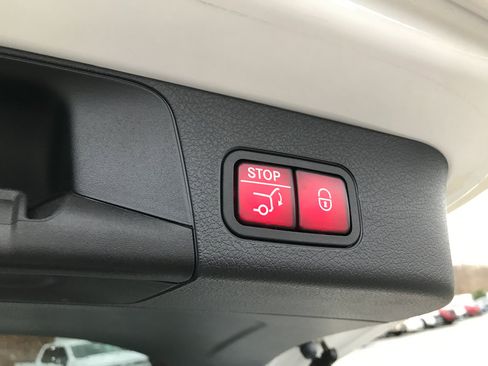 Used 2023 Mercedes-Benz GLB 250 4MATIC image 31