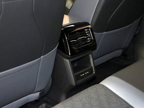 Used 2023 Volkswagen ID.4 Pro S image 15