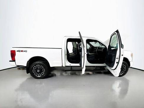 Used 2022 Ford F350 Platinum AWD/4WD image 38