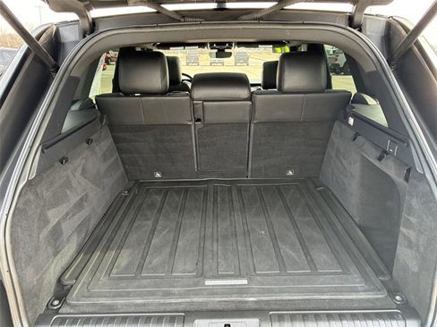 Used 2017 Land Rover Range Rover Sport HSE image 13