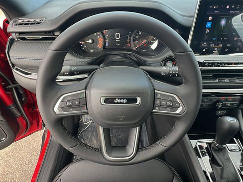 New 2026 Jeep Compass Limited image 18