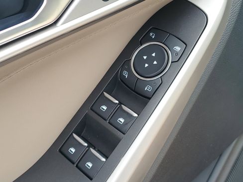 Used 2023 Ford Explorer XLT w/ Equipment Group 202A image 18