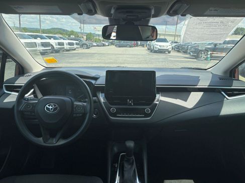 Used 2023 Toyota Corolla LE w/ LE Convenience Package FWD image 21