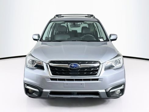 Used 2018 Subaru Forester 2.5i Touring w/ Popular Package #2 AWD/4WD image 2