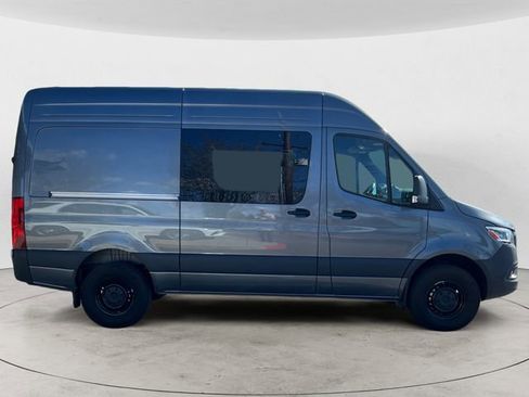 Used 2024 Mercedes-Benz Sprinter 2500 image 6