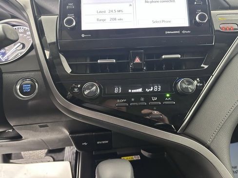Used 2023 Toyota Camry XLE image 29