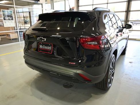 New 2026 Chevrolet Trax RS w/ Driver Confidence Package image 5