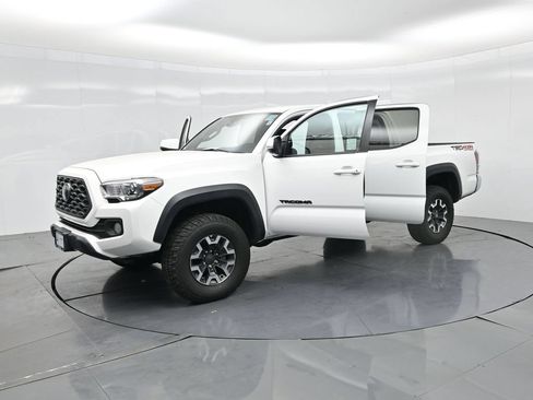 Used 2023 Toyota Tacoma TRD Off-Road AWD/4WD image 24