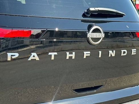 New 2025 Nissan Pathfinder SV image 23