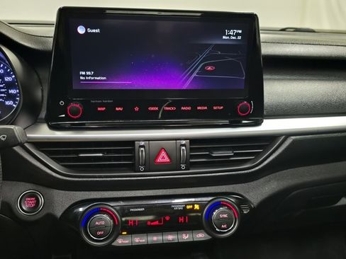 Used 2022 Kia Forte GT-Line w/ GT-Line Premium Package image 28