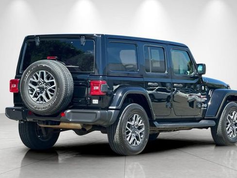Used 2024 Jeep Wrangler Unlimited Sahara AWD/4WD image 4