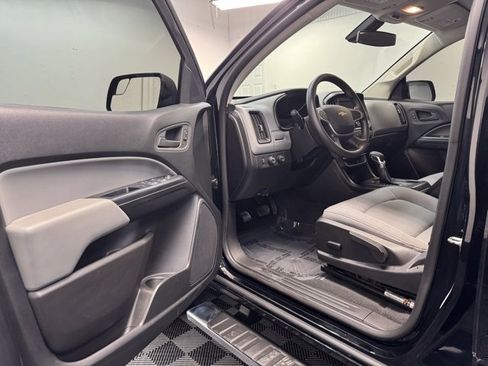 Used 2022 Chevrolet Colorado W/T w/ Custom Special Edition image 8