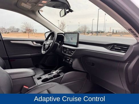 Used 2025 Ford Escape Platinum AWD/4WD image 27