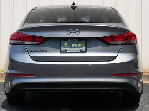 Used 2018 Hyundai Elantra SEL FWD image 10