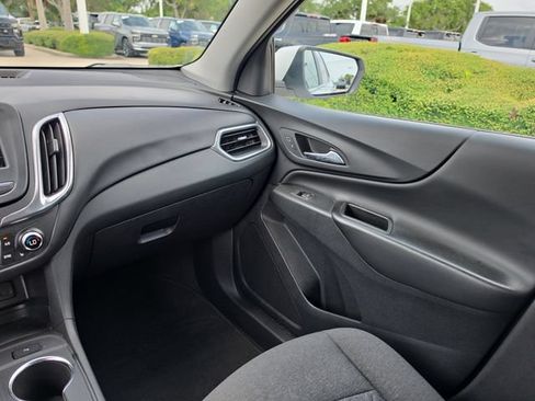 Used 2022 Chevrolet Equinox LT FWD image 11